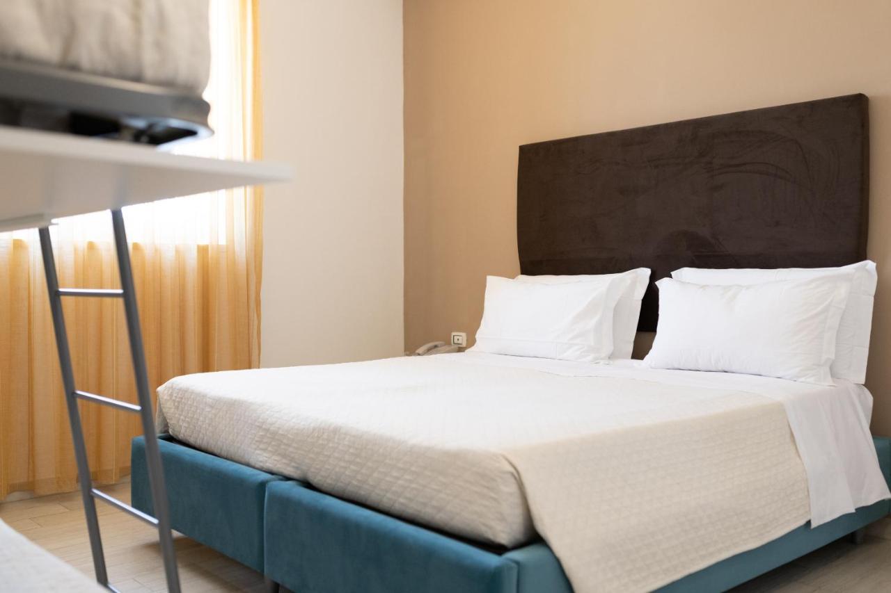 Hotel Reverse Торе Санта Сабина Екстериор снимка