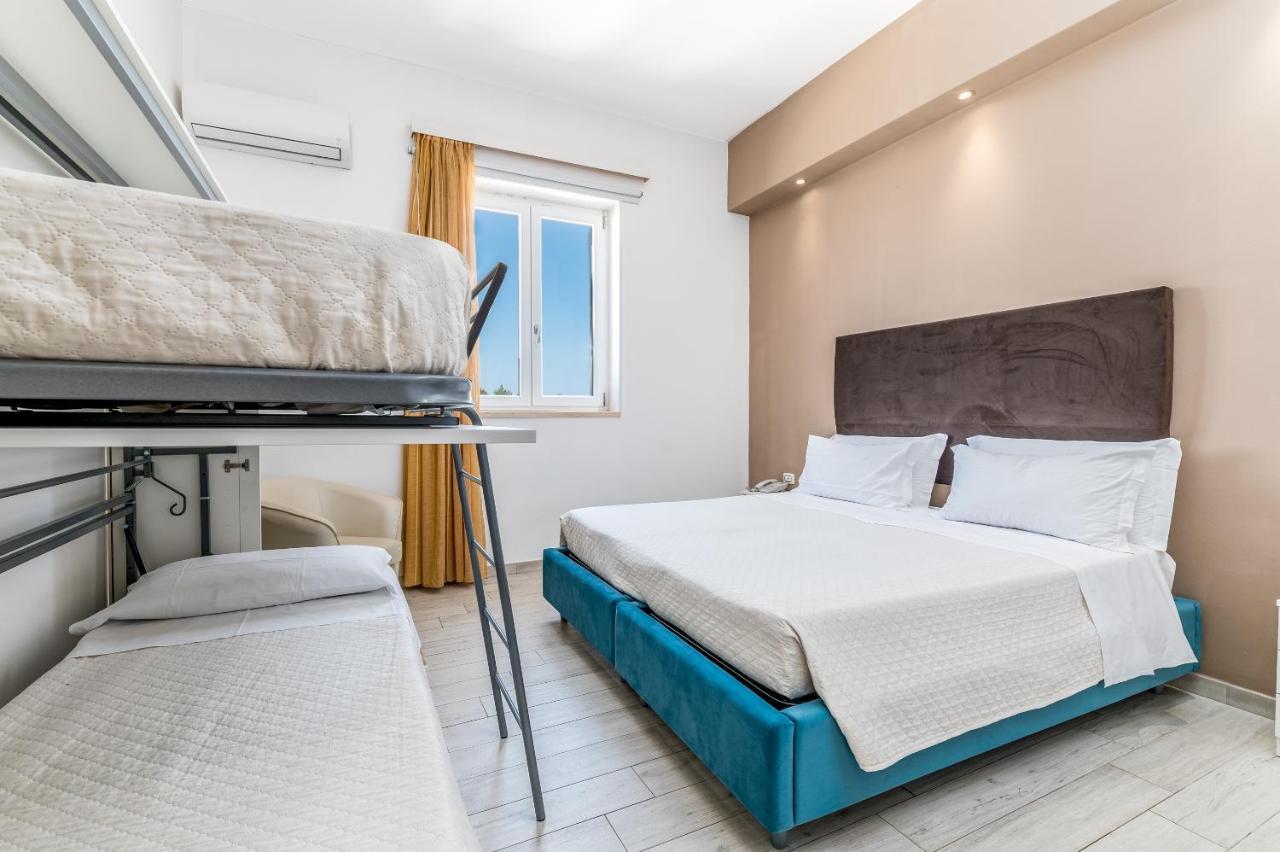Hotel Reverse Торе Санта Сабина Екстериор снимка