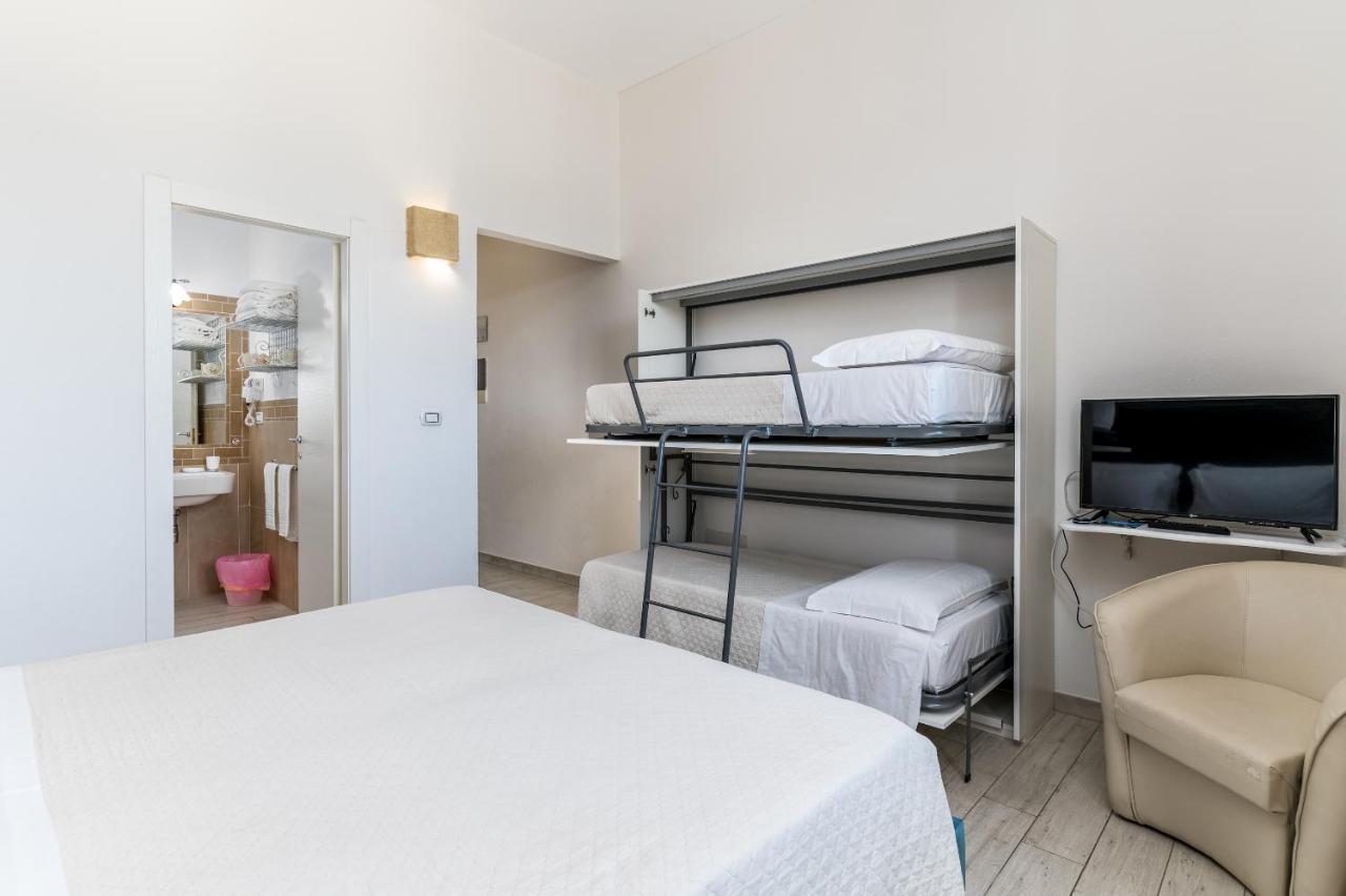 Hotel Reverse Торе Санта Сабина Екстериор снимка